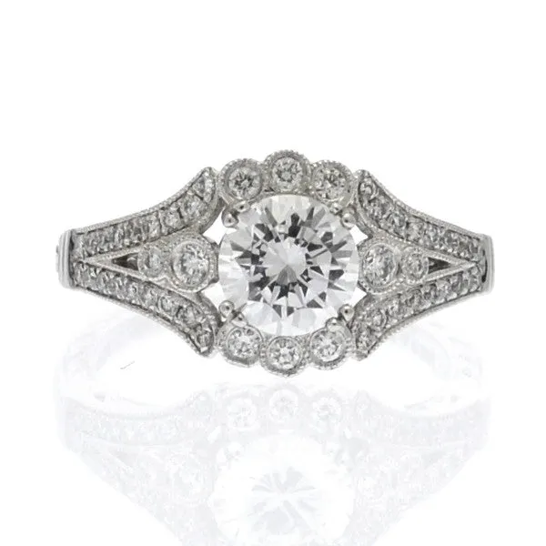 Amavida Platinum Engagement Mounting With Semi Halo