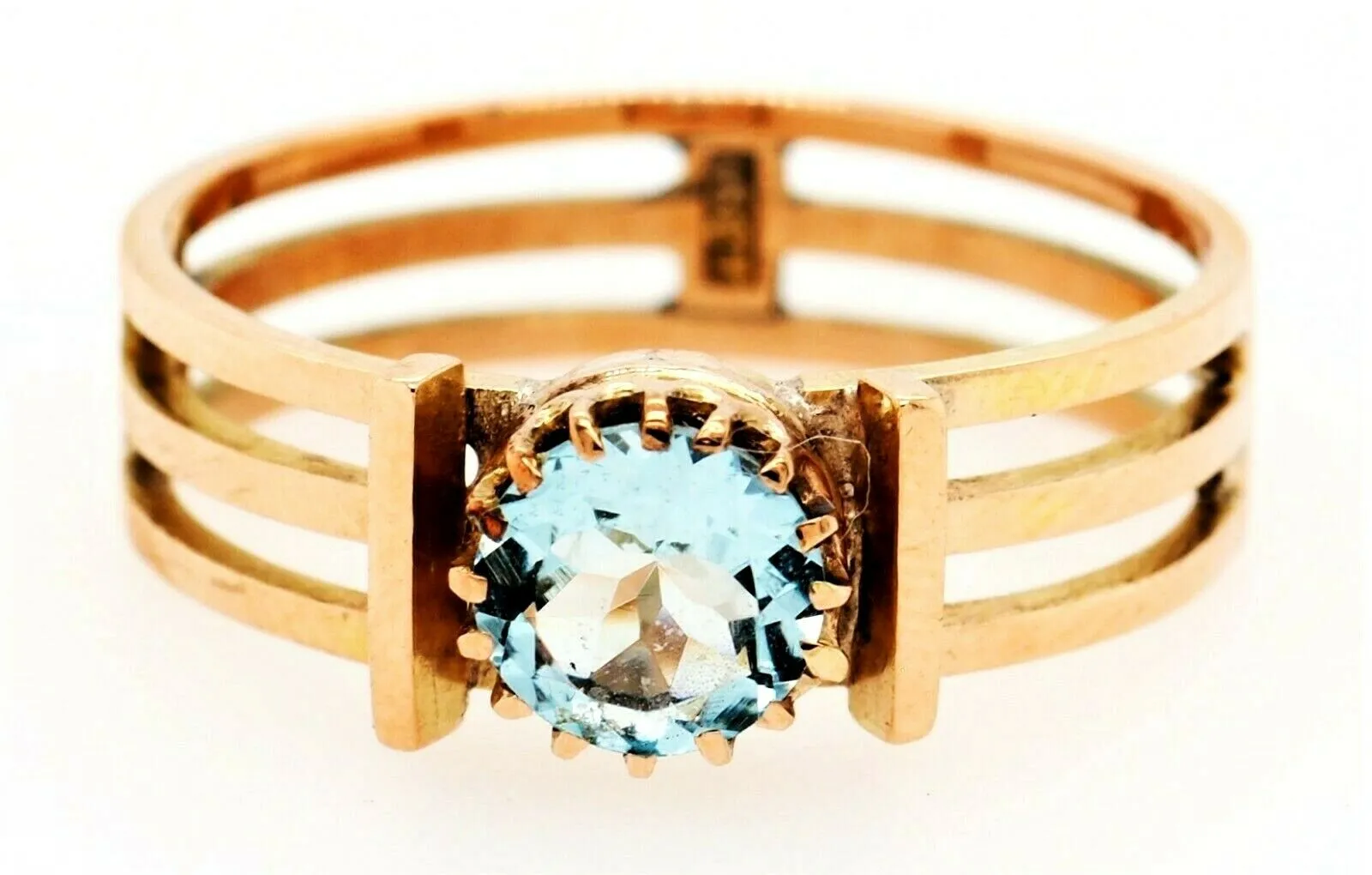 Aquamarine 15ct Yellow Gold Handmade Ring
