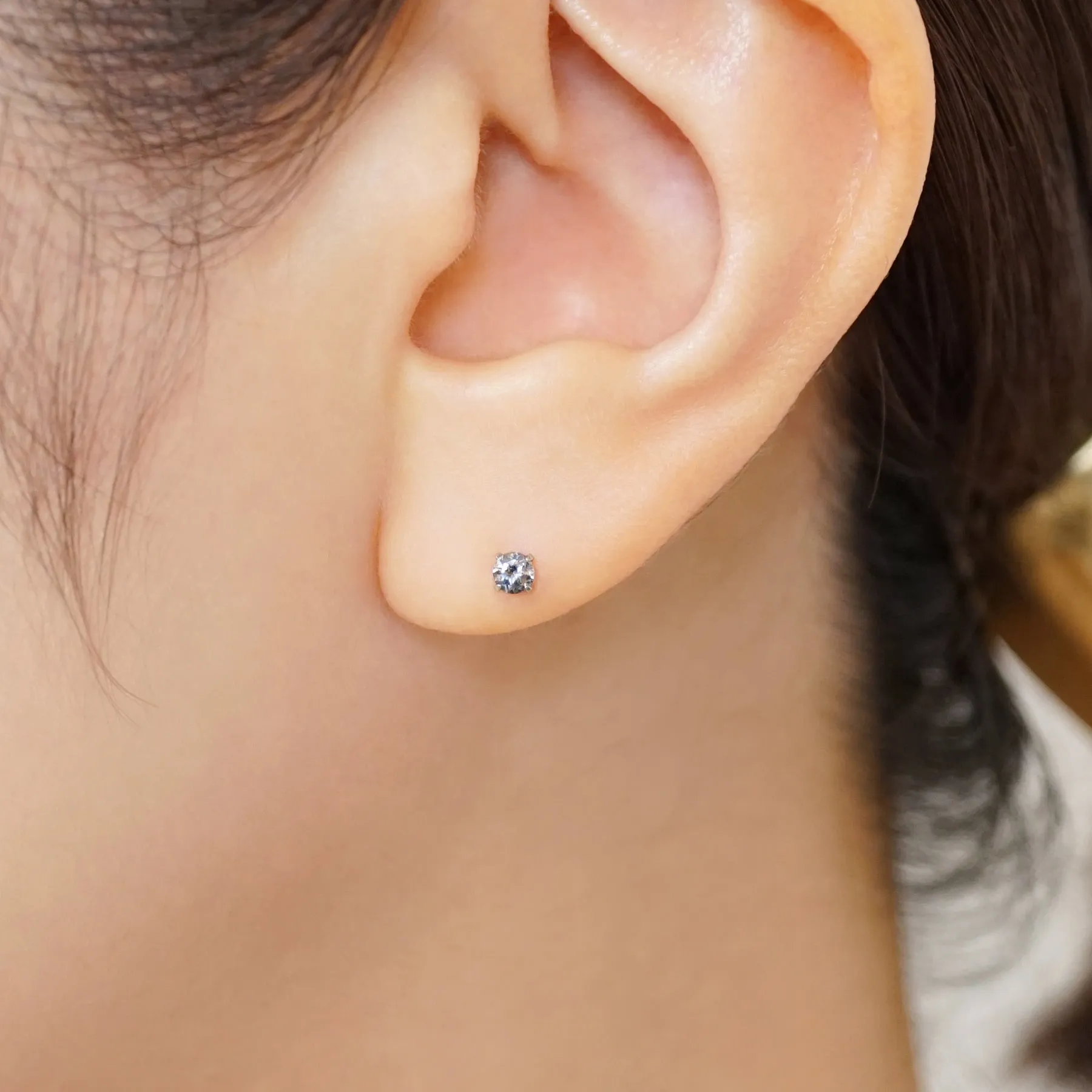 [Second Earrings] Platinum Grey Spinel Earrings