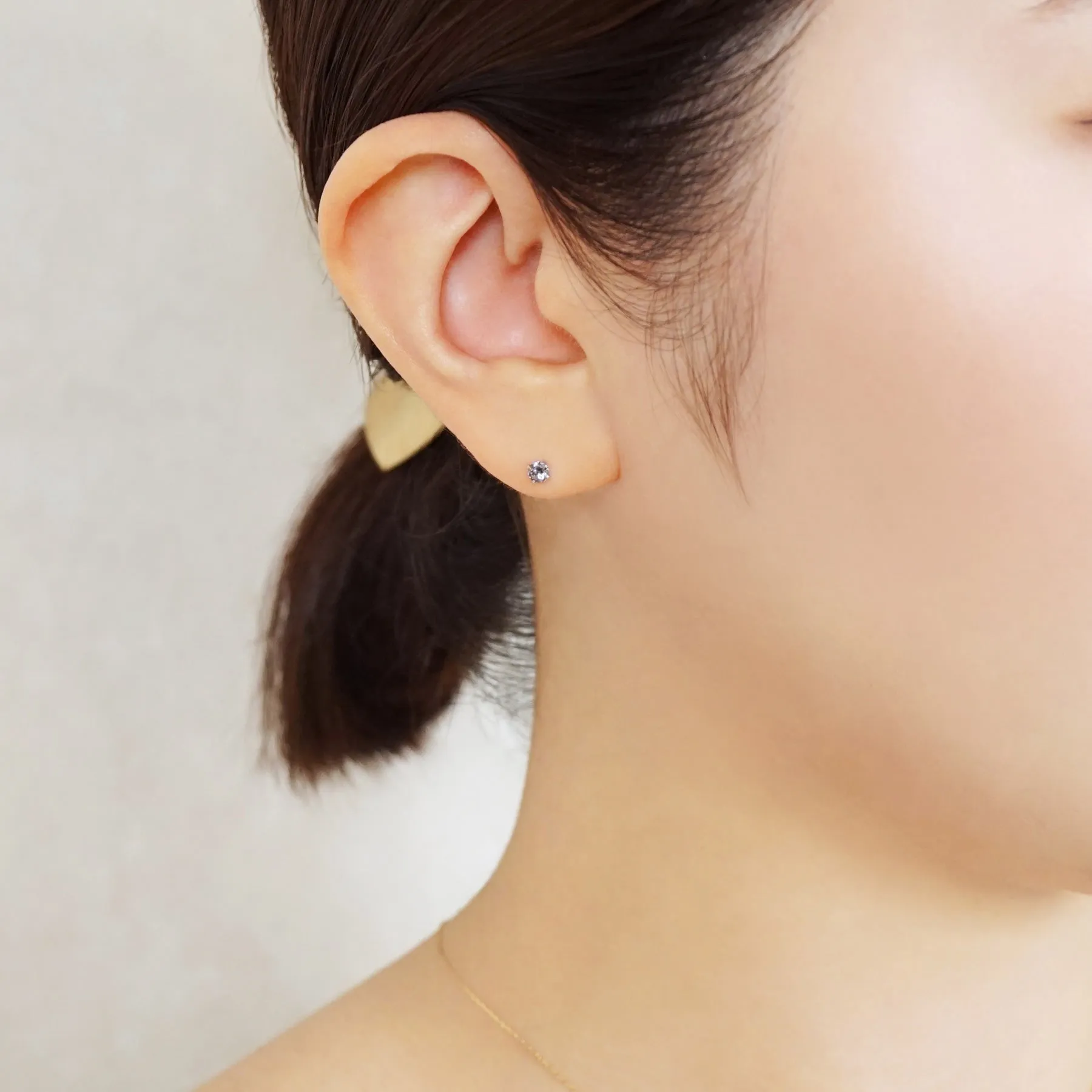 [Second Earrings] Platinum Grey Spinel Earrings