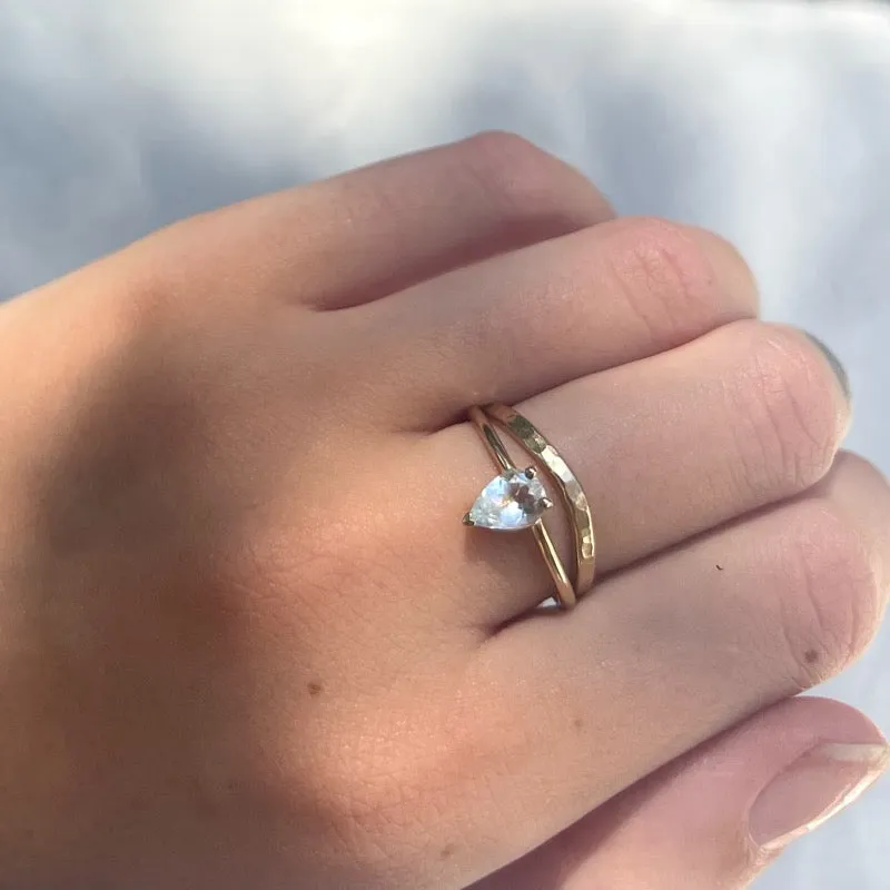 Teardrop Ring, Aquamarine, 9kt Yellow Gold