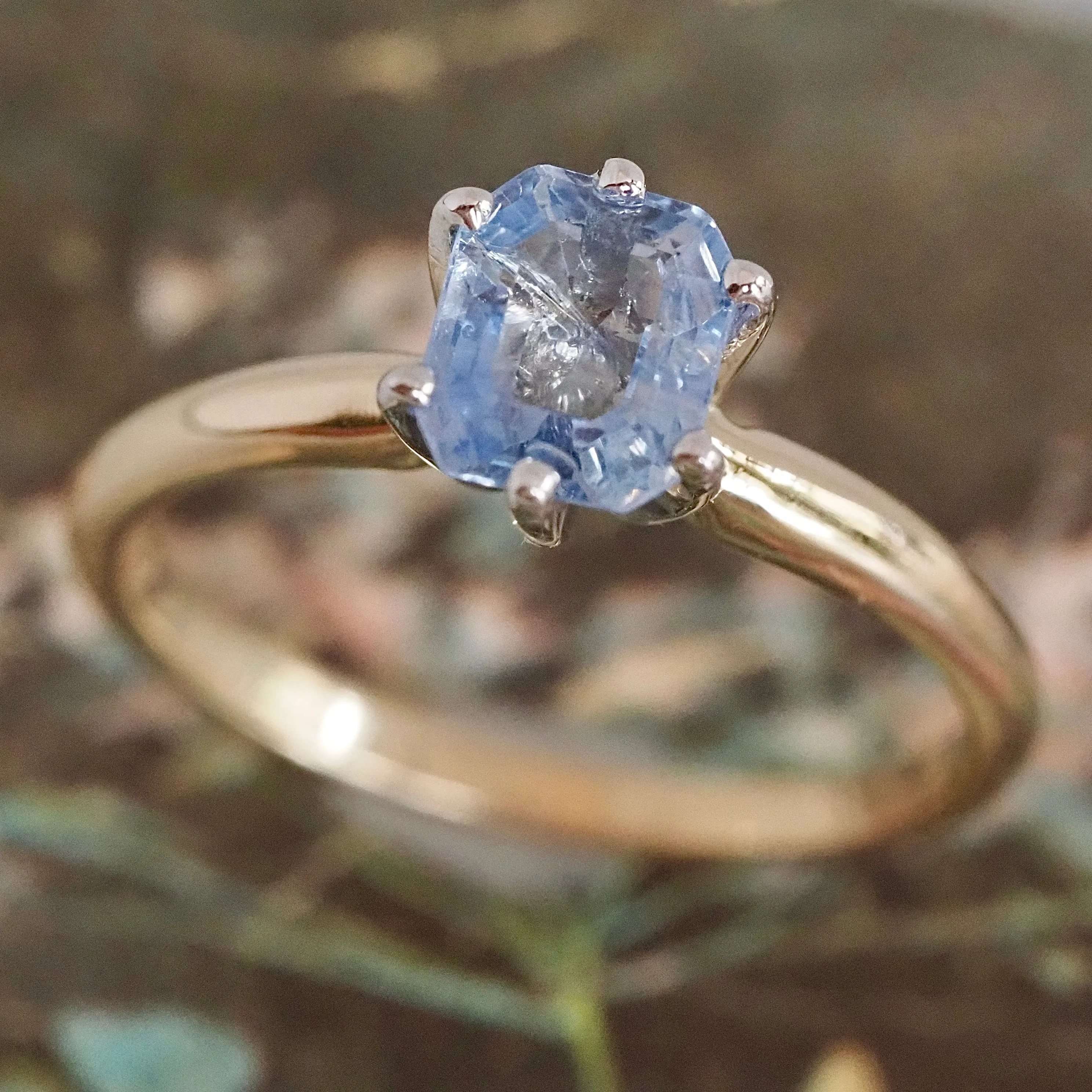 Vintage 14k Gold Natural Ceylon Sapphire Ring