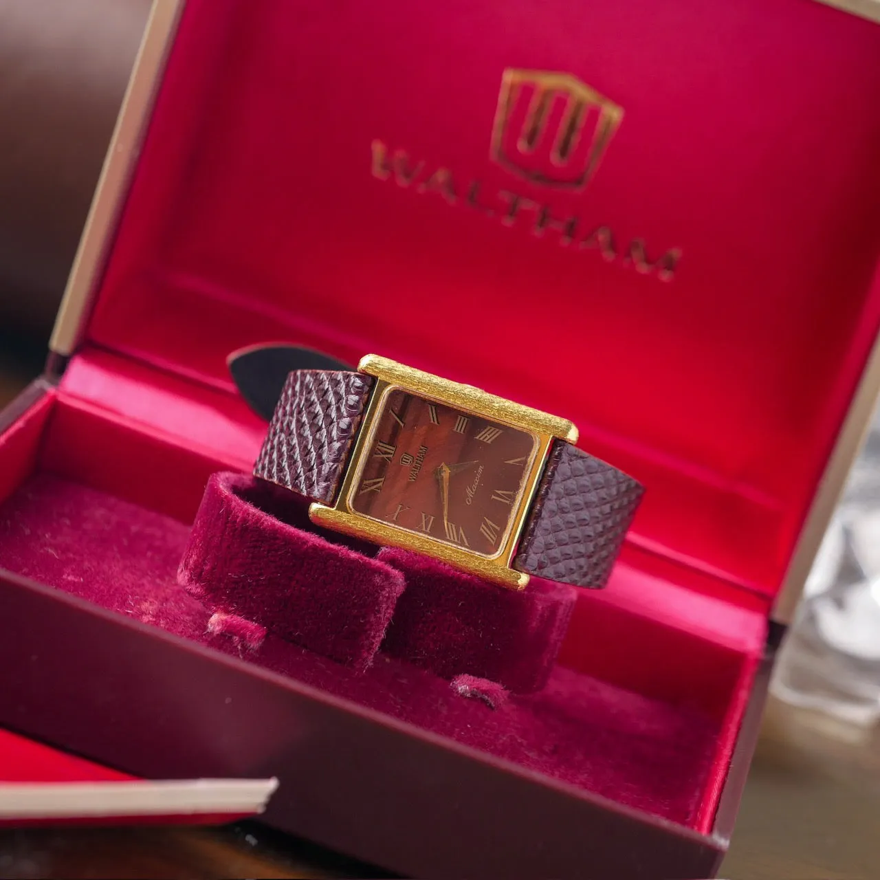 WALTHAM MAXIM AMBER DIAL REF. 6D0240