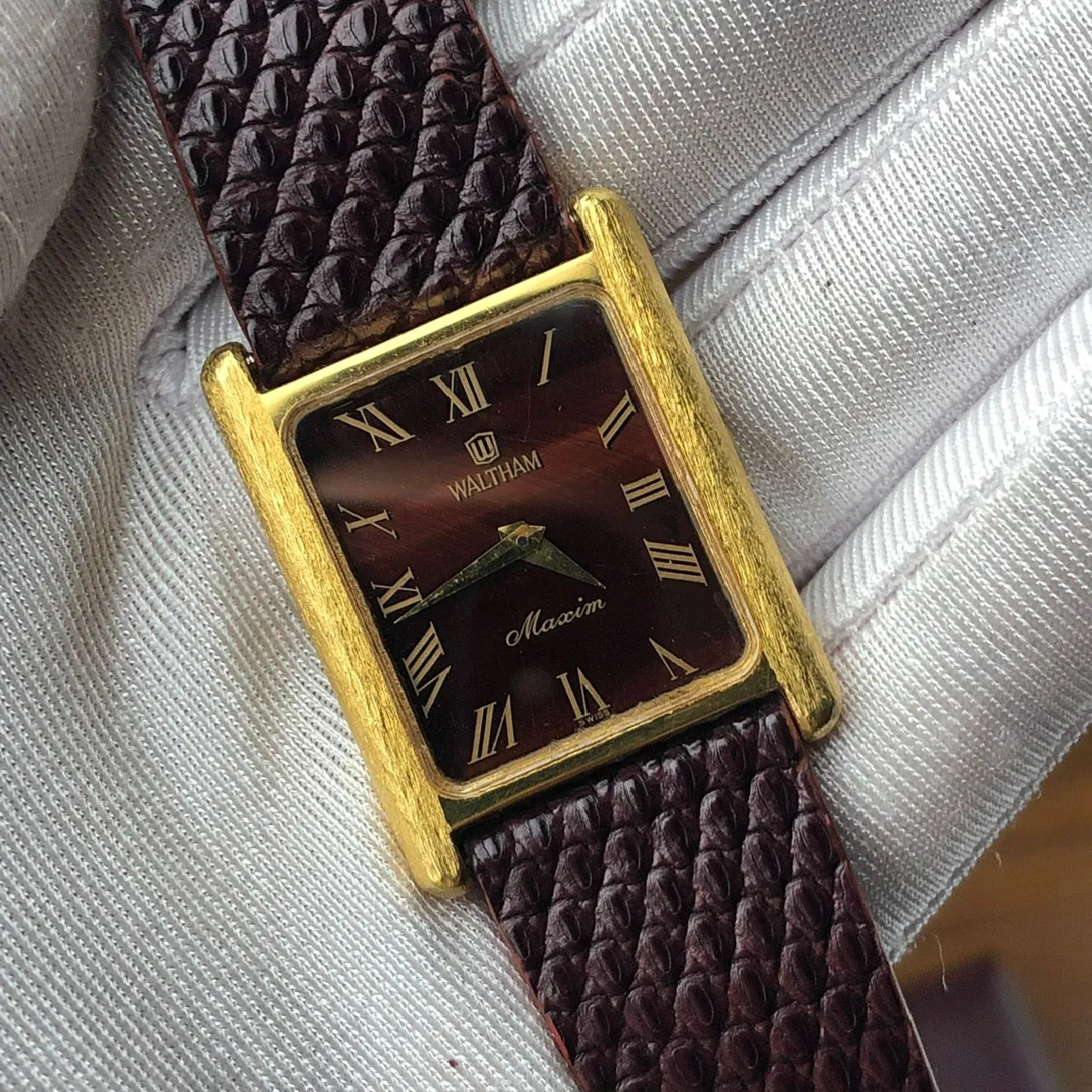 WALTHAM MAXIM AMBER DIAL REF. 6D0240