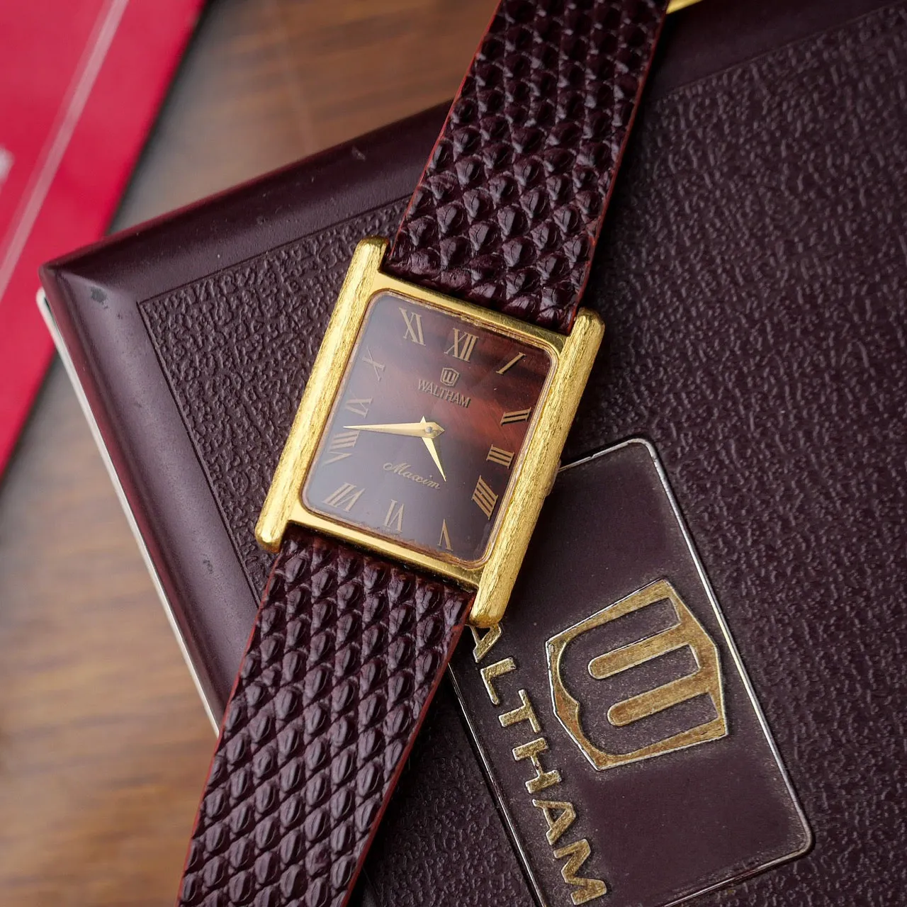 WALTHAM MAXIM AMBER DIAL REF. 6D0240